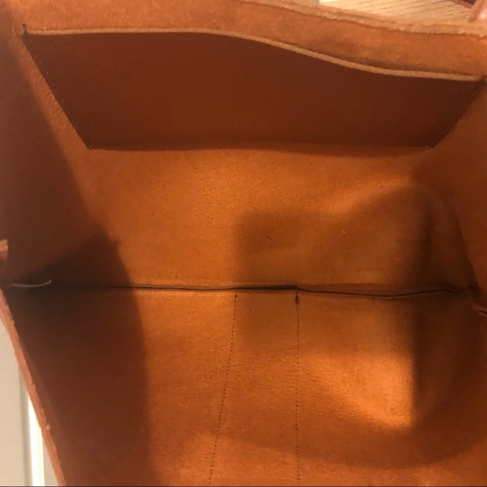 💖 BRAND NEW Vince Camuto Luck Pebble vegan leather bag! Brown with black stripe - Picture 5 of 8